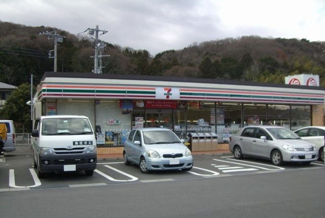 コンビニ　セブンイレブン駿東小山町菅沼東（コンビニ）まで500m