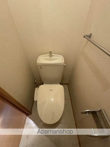シャルル I棟のトイレ写真