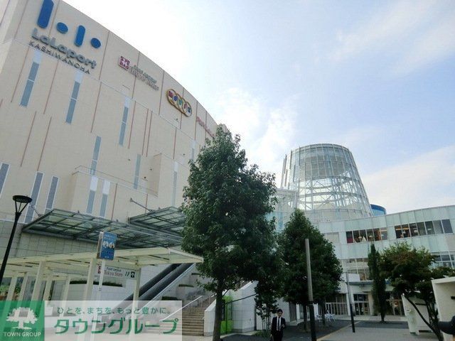 ショッピングセンター　ららぽーと柏の葉（ショッピングセンター）まで2400m