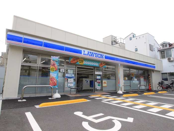 コンビニ　ローソン（コンビニ）まで162m