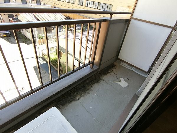 バルコニー　※別号室の参考写真になります。