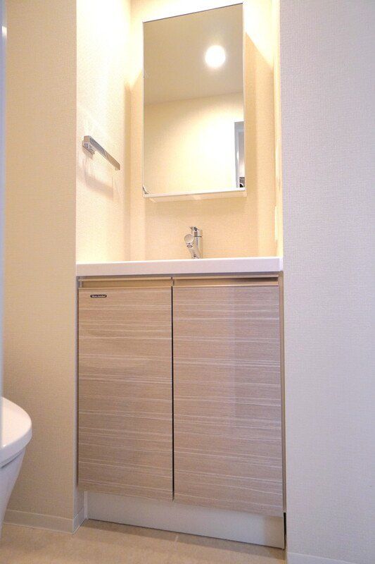 洗面設備　※同タイプの別のお部屋です。