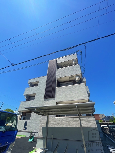 建物外観　外観（建設中）