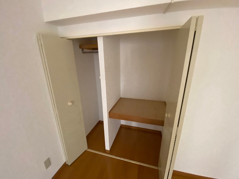 収納　クローゼットがありました。お洋服や荷物はここへ