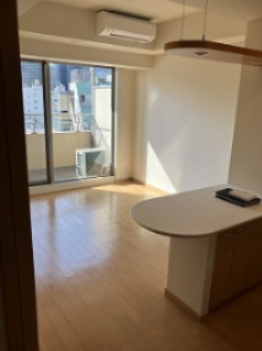 居室・リビング　室内写真は別部屋参考写真になります。