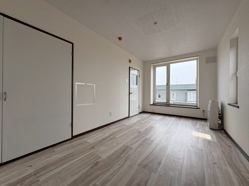 居室・リビング　広くてキレイなお部屋が広がっていて、充実した生活が送れそう。