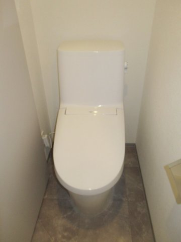 トイレ　清潔感のあるトイレです