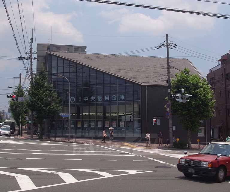 銀行　京都中央信用金庫 円町支店（銀行）まで374m