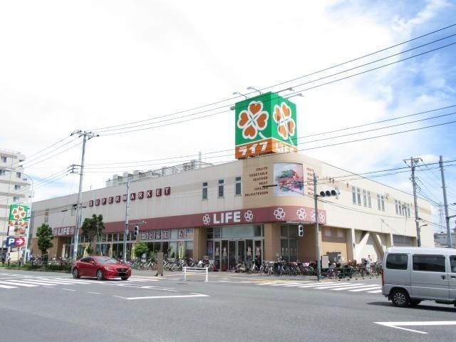 スーパー　ライフ六町駅前店（スーパー）まで361m