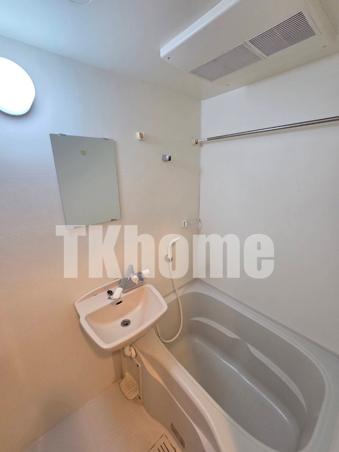 バス・シャワールーム　浴室乾燥機付き