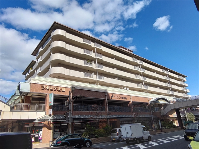 ショッピングセンター　ラポルテ北館（ショッピングセンター）まで1444m