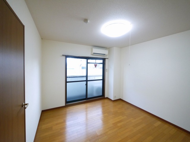 その他部屋・スペース　明るい洋室です。