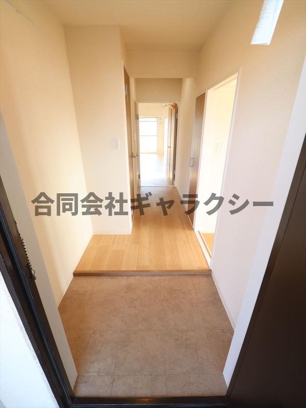 玄関　広々とした玄関口
