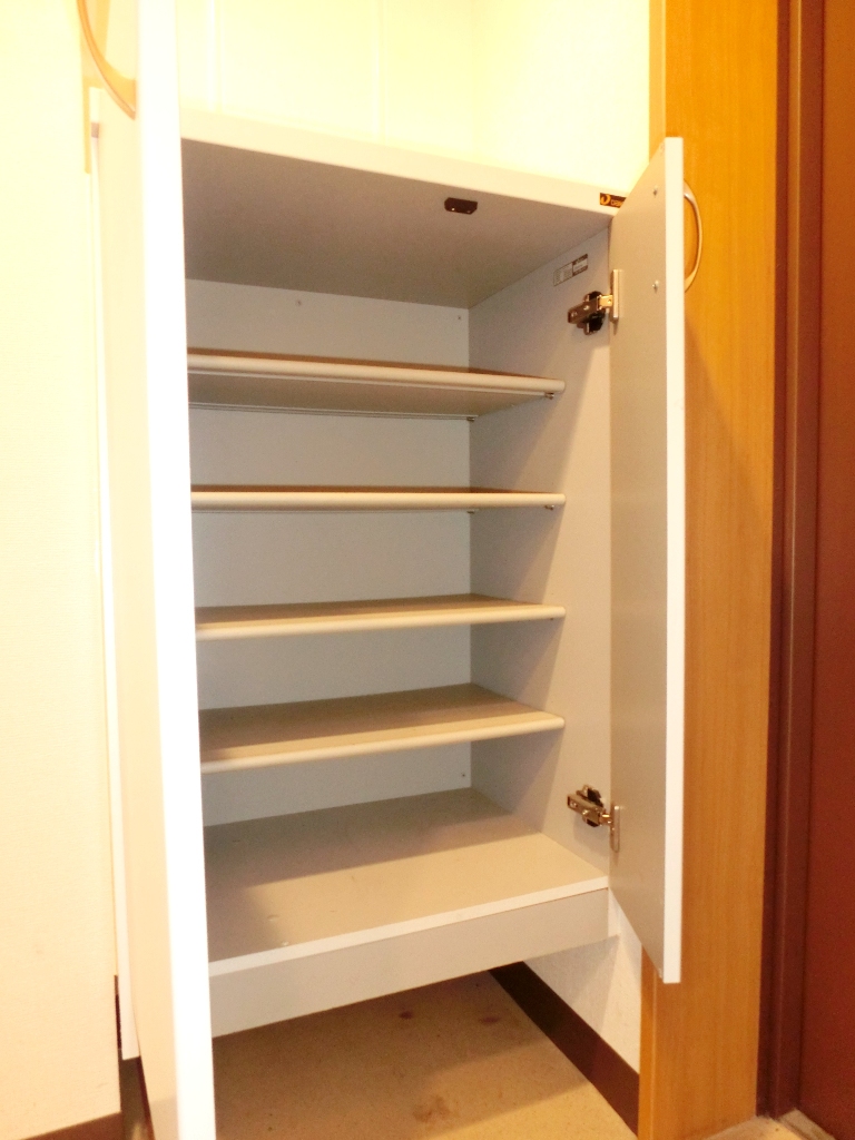 玄関　※別部屋参考写真☆シューズＢＯＸ