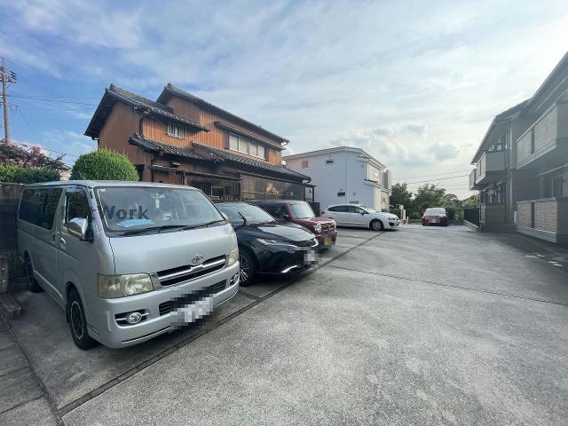 駐車場　駐車場