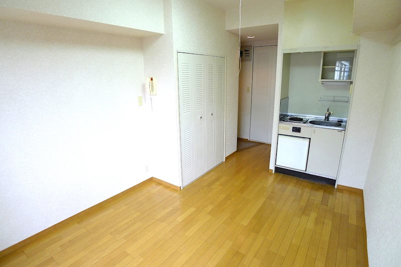 キッチン　写真は別号室参考写真となります。