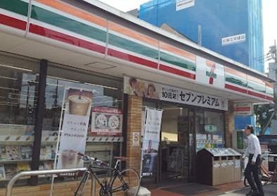 コンビニ　セブンイレブン 葛飾亀有4丁目店（コンビニ）まで102m