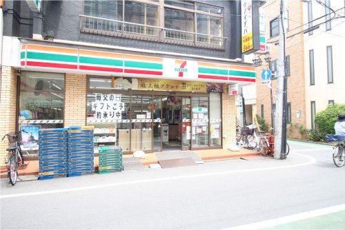 コンビニ　セブンイレブン北区滝野川6丁目店（コンビニ）まで245m