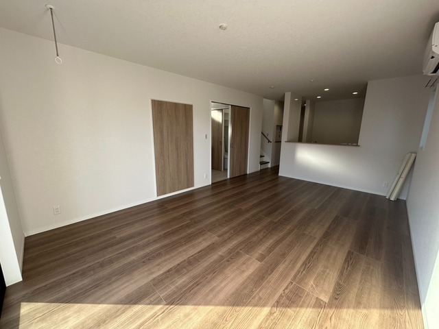 居室・リビング　同施工会社参考写真