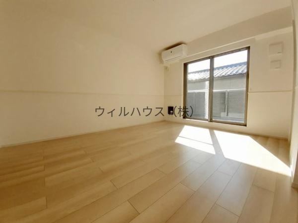居室・リビング　フローリング！