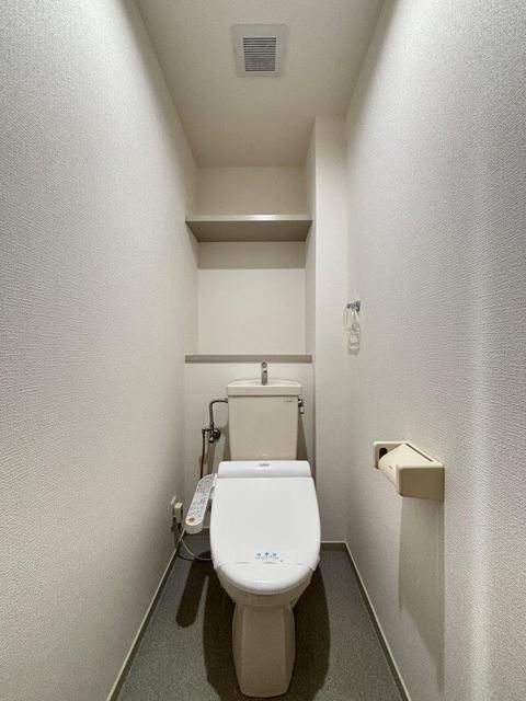 トイレ　パルティール茂呂　板橋区小茂根３