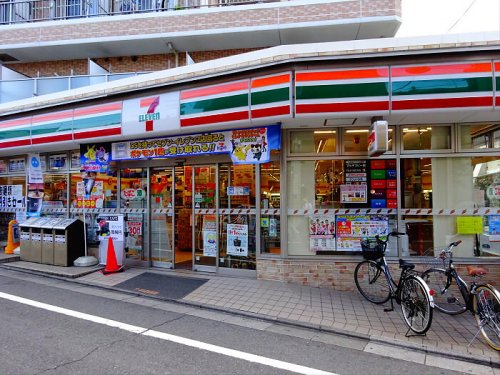 コンビニ　セブンイレブン世田谷桜上水駅南店（コンビニ）まで573m