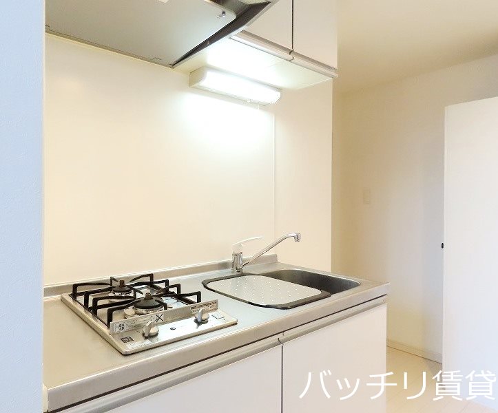 キッチン　別号室タイプの為、現状を優先いたします