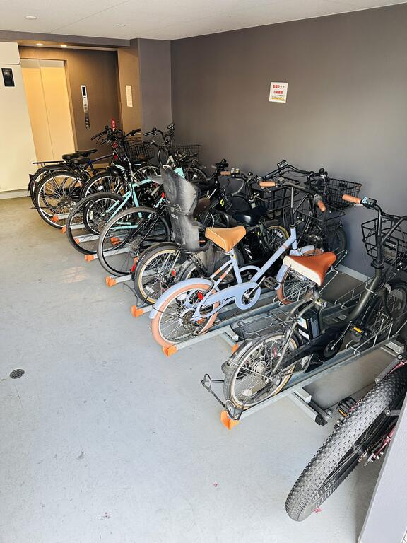 駐車場　駐輪場