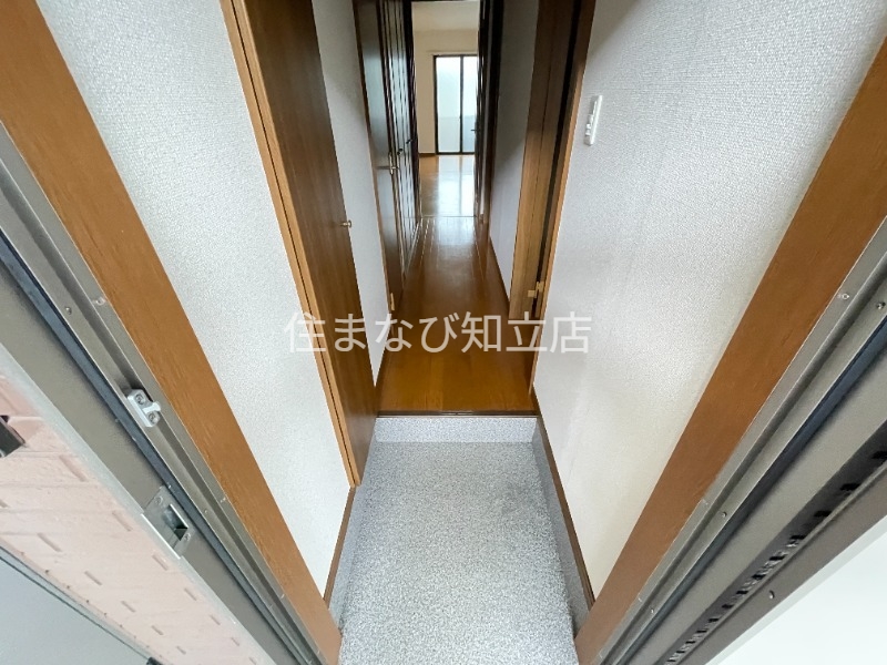 玄関　同型別部屋写真