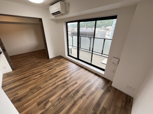 アプリーレ神戸元町の居間写真