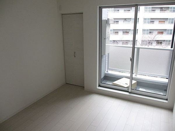 居室・リビング　写真は同マンションの別のお部屋のものです