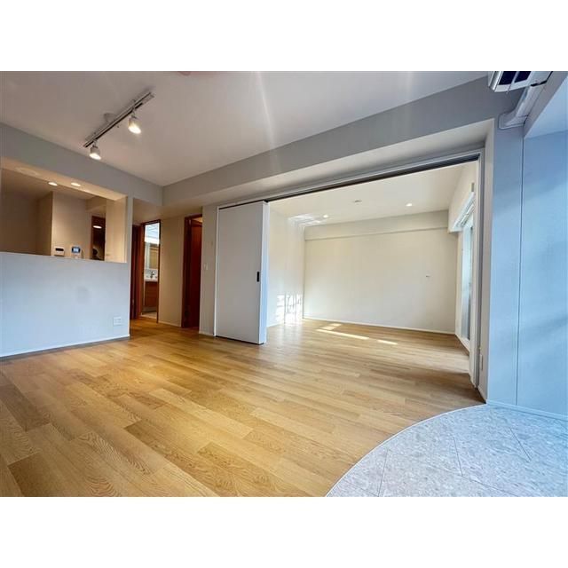 居室・リビング　別タイプ部屋　参考写真です