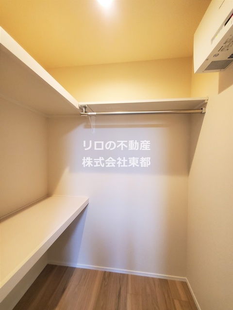 収納　大型ウォークインで出し入れもラクラク♪