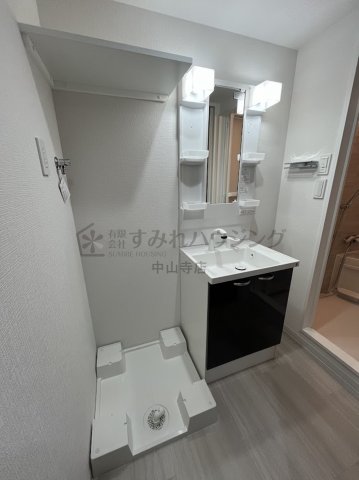 ONLYONE伊丹千僧の内装写真