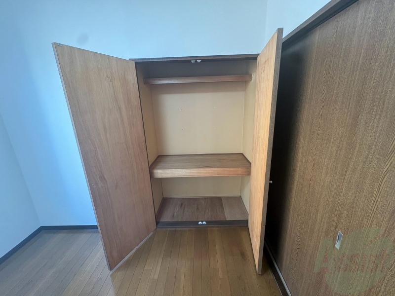 収納　寝室の収納です。部屋がすっきり片付きます。