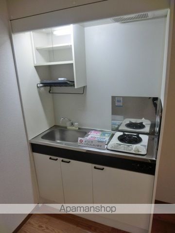 地下鉄御堂筋線 江坂駅 徒歩7分 2階建 築28年のキッチン写真
