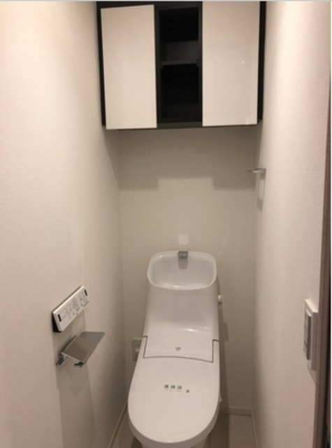 トイレ　別部屋の参考写真です
