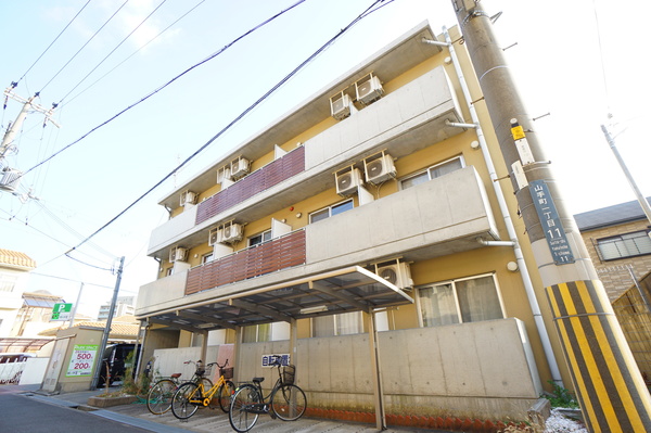 レッドウェル山手の外観写真