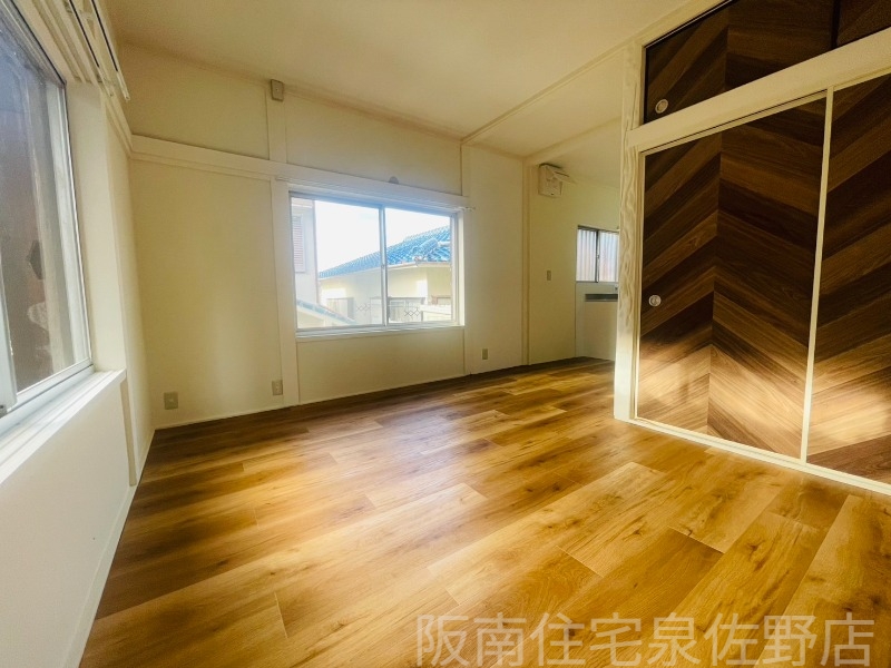 南海本線 鳥取ノ荘駅 徒歩19分 2階建 築49年の居間写真