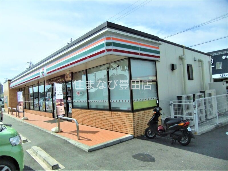 コンビニ　セブンイレブン豊田市元宮町1丁目店（コンビニ）まで562m