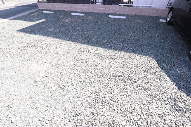 駐車場　敷地外