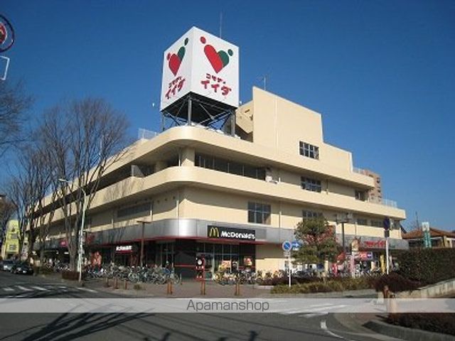 レンタルビデオ　ＴＳＵＴＡＹＡ鶴ヶ島店（レンタルビデオ）まで300m
