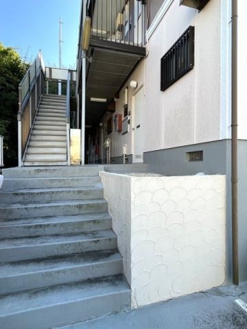栄区笠間アパートの外観写真