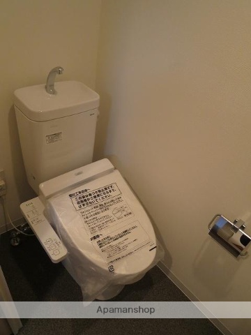 相鉄本線 西横浜駅 徒歩5分 7階建 築12年のトイレ写真
