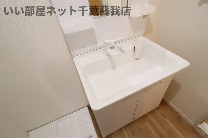 洗面設備　コンパクトで使いやすい洗面所