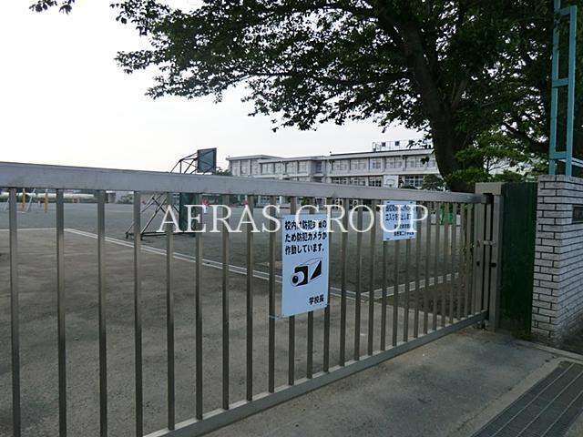 小学校　瑞穂町立瑞穂第二小学校（小学校）まで679m
