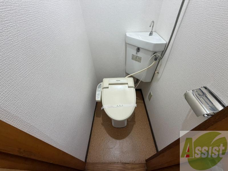 地下鉄東豊線 環状通東駅 徒歩18分 2階建 築49年のトイレ写真