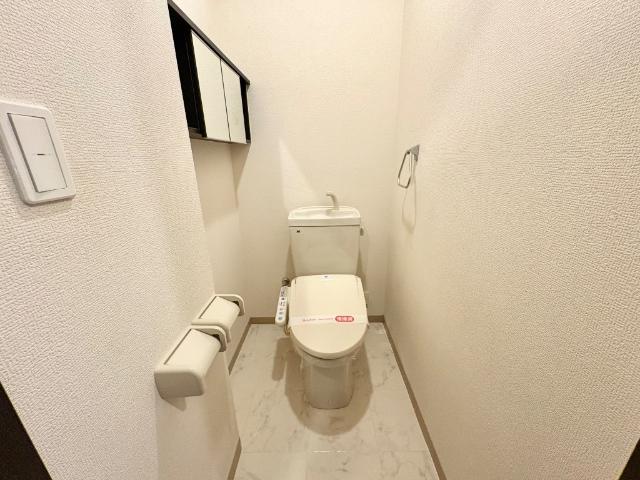 トイレ　トイレ