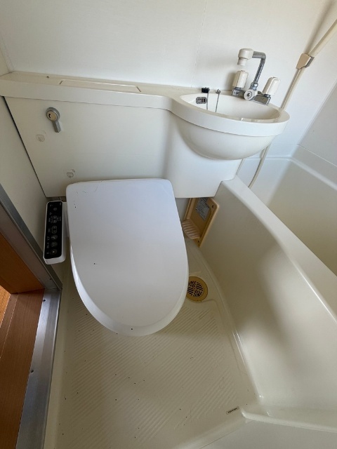 ＪＲ佐世保線 佐世保駅 2階建 築60年のトイレ写真