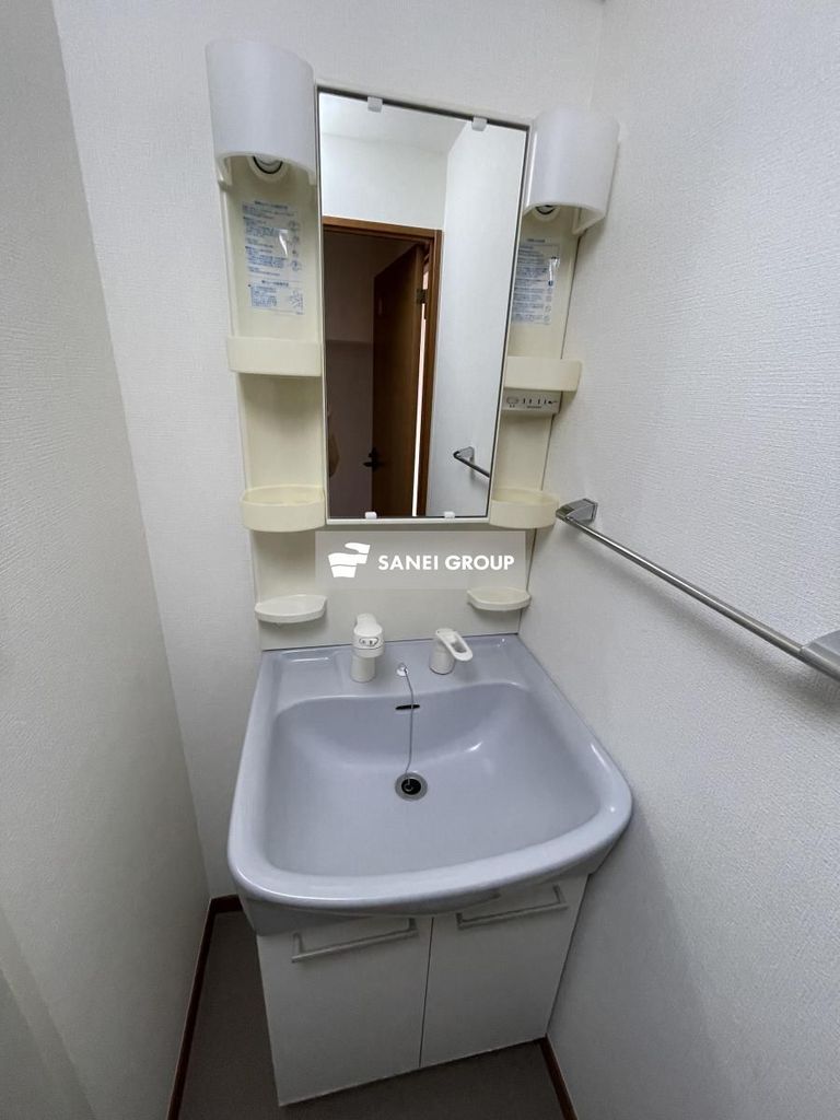 洗面設備　同仕様